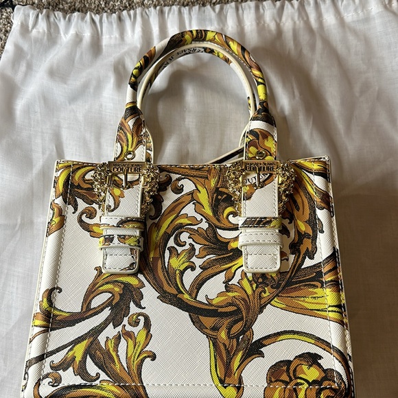 - Versace bag - Picture 2 of 8